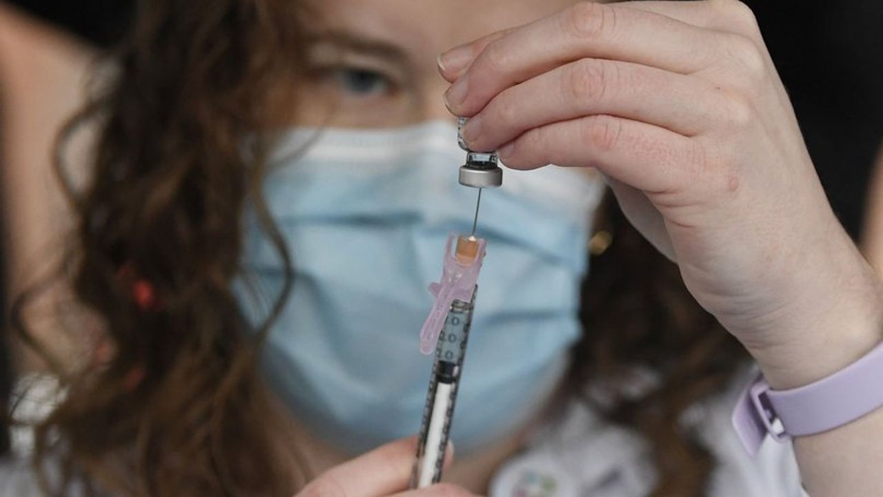 Koronavirüs aşıları etkinliğini kaybediyor mu?