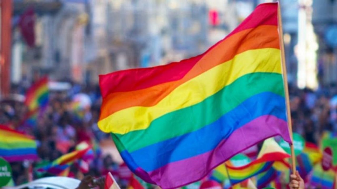 AKP'li isimden LGBTİ+ ile sürpriz empati