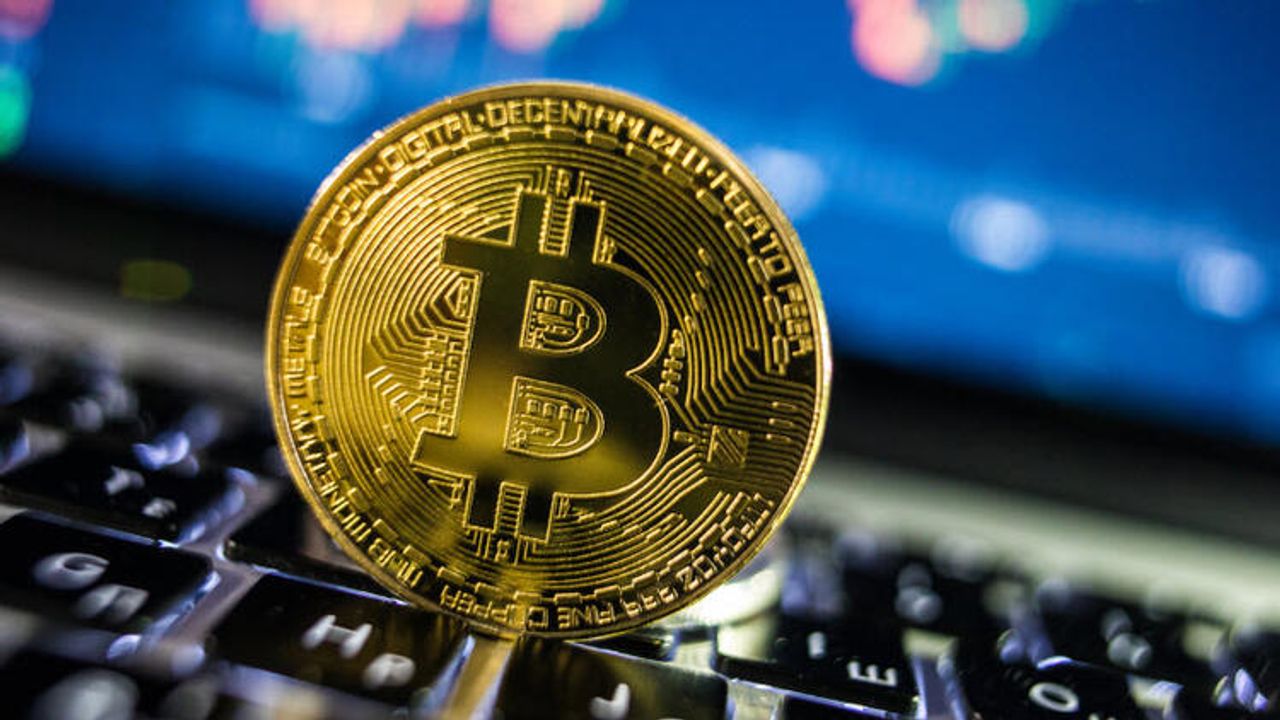 Dolar güçleniyor: Bitcoin’de sert gerileme!
