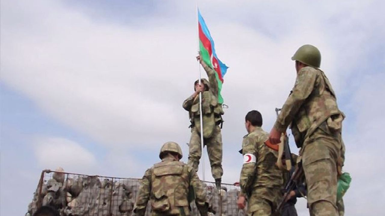Azerbaycan-Ermenistan çatışması tekrar başladı! Ermeni mevzileri yoğun topçu atışıyla vuruldu