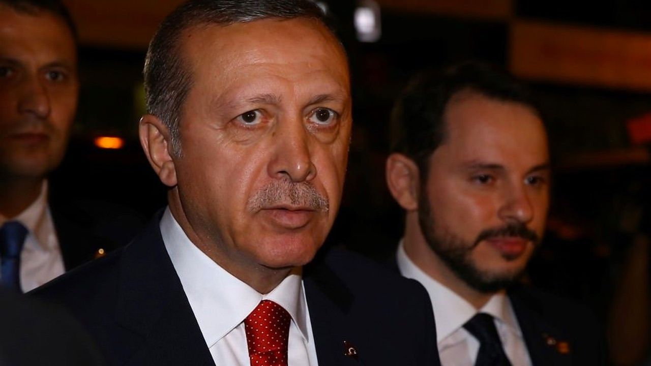 Anılarda ortaya çıktı: Erdoğan, Berat Albayrak'a bakarak ne dedi?