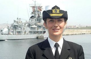 İlk Türk kadın amiral: Gökçen Fırat... 'Kadın doktor çok ama kadın subay olmak farklı'