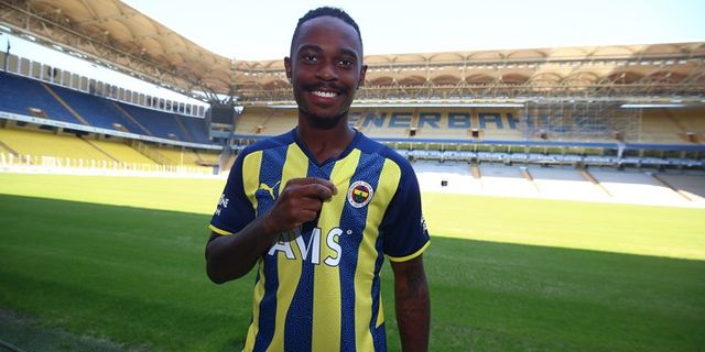 Fenerbahçe sonunda açıkladı: Lincoln Henrique 4 yıllık sözleşme imzaladı