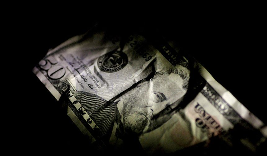 Dolar kuru haftaya kabus gibi başladı: Kritik seviyeyi aştı